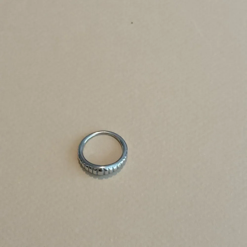 Pinky Textured Ring N1293